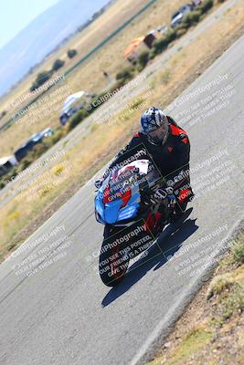 media/Oct-15-2023-TrackXperience (Sun) [[85198ff50b]]/Group 2/session 4 turn 3/